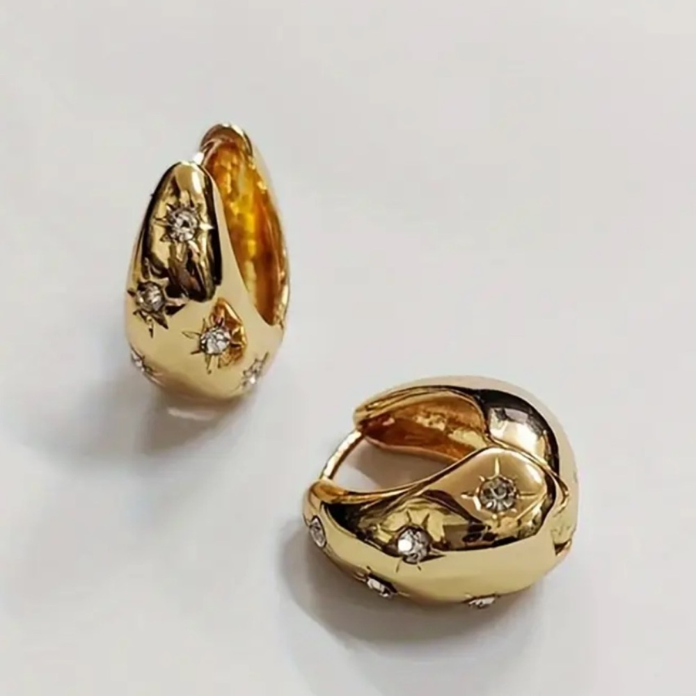 NEW! Anthropologie
Celestial Stars Crystal Dome Huggies Hoop Gold Earrings - Picture 9 of 9